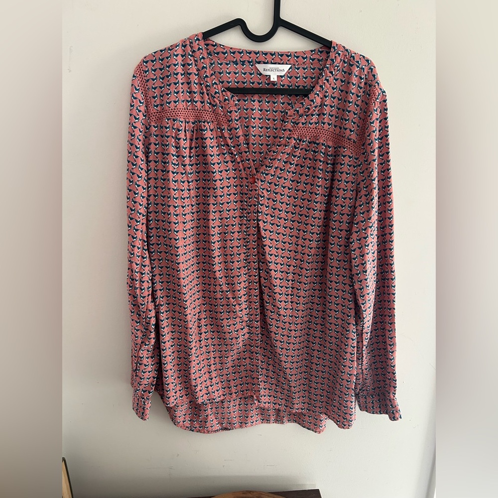 Northern Reflections Pink button up V-Neck long sleeve Blouse Blue Birds Large